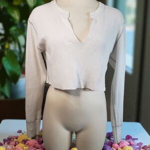 BDG UO Top White SP Womens Ribbed Cropped V-neck Boho Cute Thermal Knit Pullover